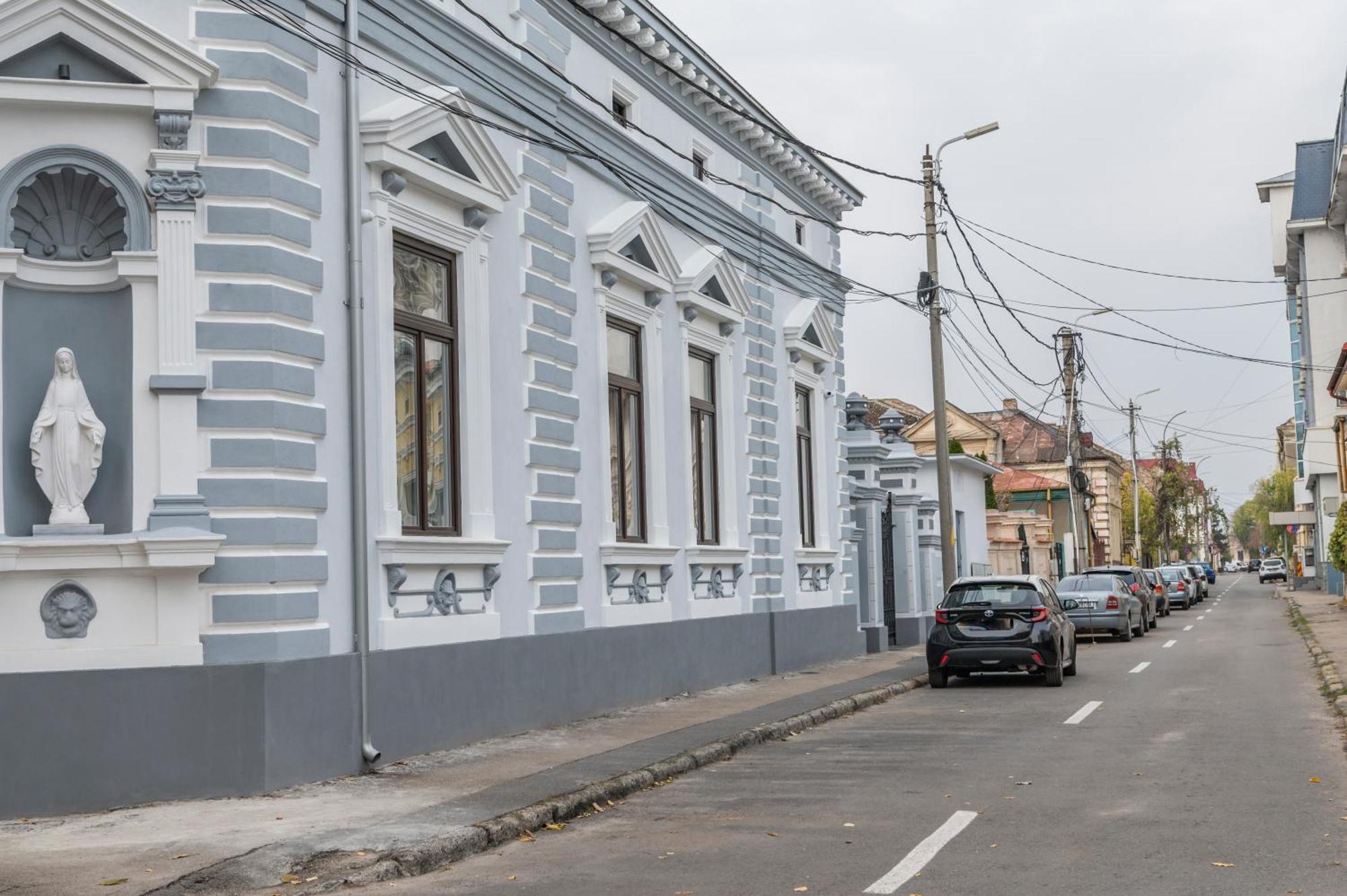 Sir Luxury Boutique Hotel Braila Exterior photo